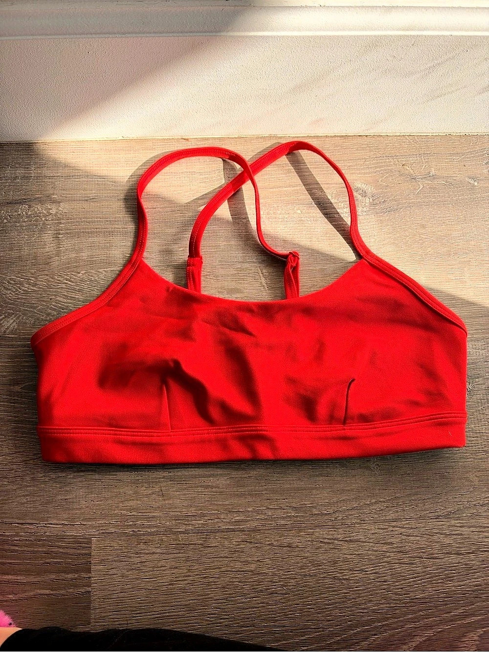 Alo Yoga Airlift Intrigue Bra in Bright Red, size Medium. ❤️